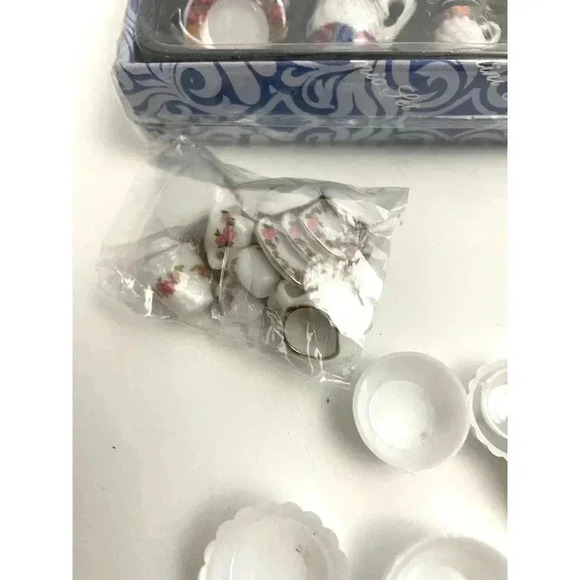 Lot of 8 Miniature Dollhouse Tea Serving Set Tiny Plates Cups Glasses - Picture 3 of 16